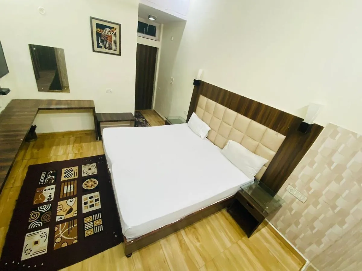 Hotel Whiteland Family Hotel Agra