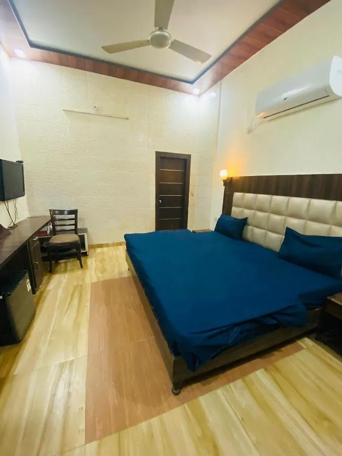 Hotel Whiteland Family Hotel Agra  0*, Agra (Uttar Pradesh)